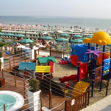 Hotel Taunus - Vista Mare Riccione Exteriér fotografie